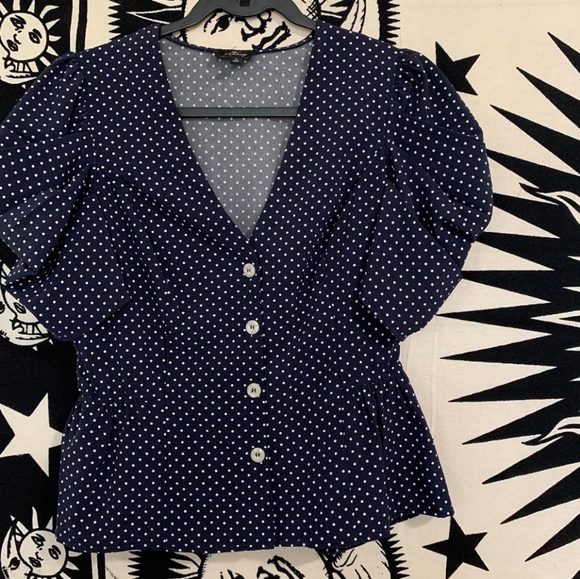 60s style polka dot shirt, V cut with puffy sleeves - Picture 2 of 4